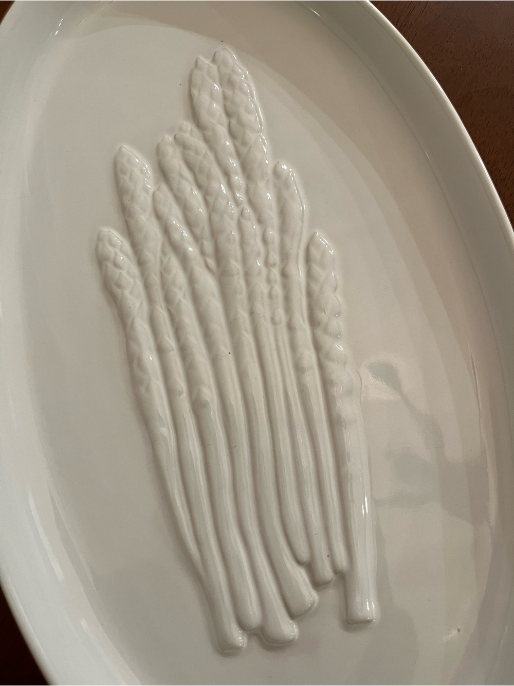 White Oval Ceramic  Asparagus Platter - Picture 2 of 3